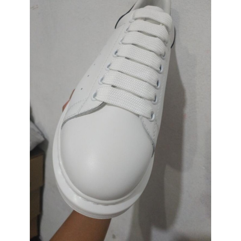 McQueen White Black Tail 1:1