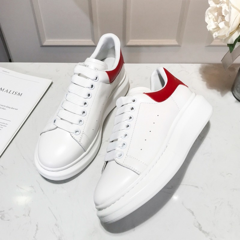 McQueen White Red Tail 1:1